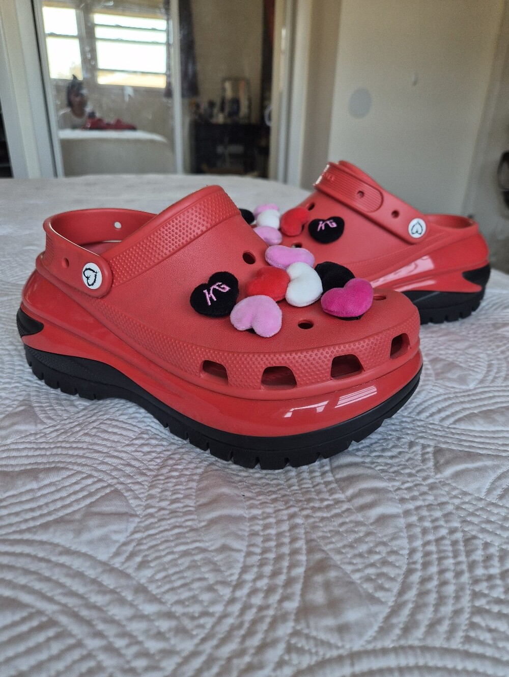 NWT Crocs Karol G X Mega Crush Platform Red Women Sz 9 Limit Edition